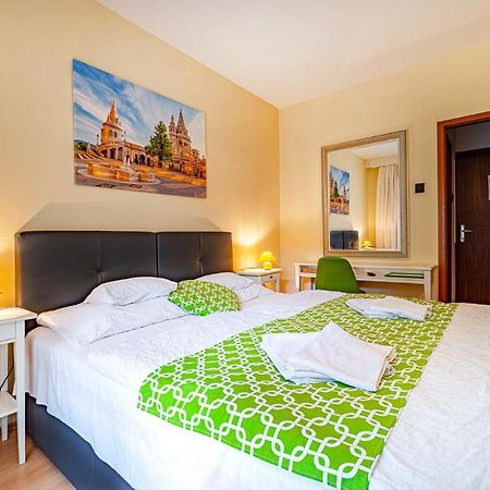 Hotel Bobbio Budapest Eksteriør bilde