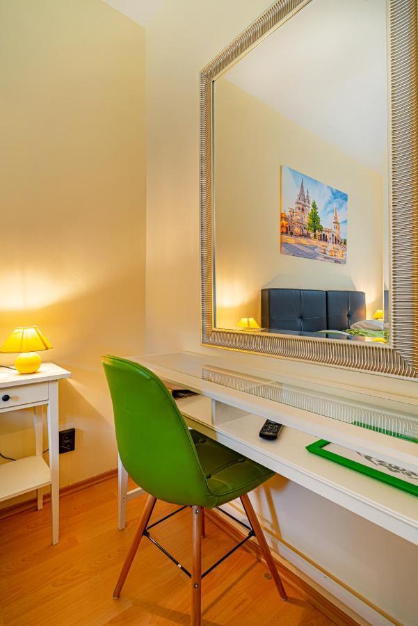 Hotel Bobbio Budapest Eksteriør bilde