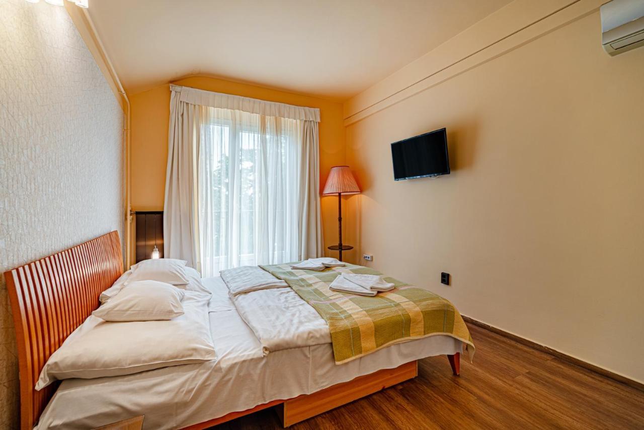 Hotel Bobbio Budapest Eksteriør bilde