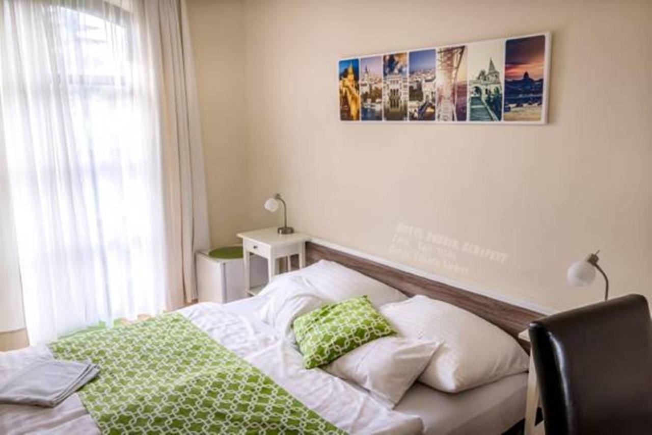 Hotel Bobbio Budapest Eksteriør bilde